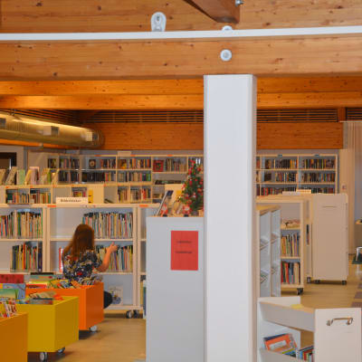 Barnavdelningen i Ekenäs bibliotek.