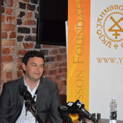 Ekonomiprofessorn Thomas Piketty i Helsingfors