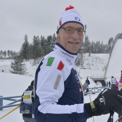Italian suurlähettiläs Lahden hiihtostadionilla