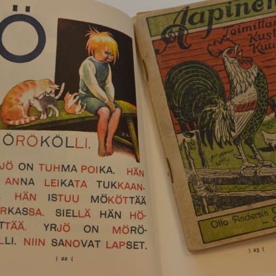 Mörökölli-runo on Aukusti Salon Meidän lasten aapisesta (1935) ja Kustaa Kuuselan toimittama Aapinen 1920-luvulta.