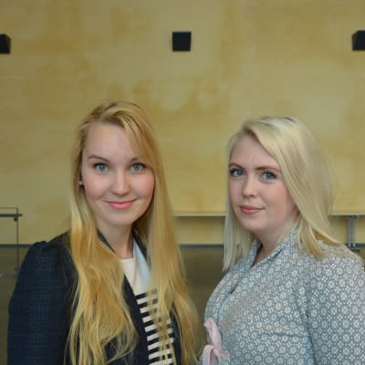 Ellen Kackur och Nathalie Wingren studerar utvecklingspsykologi på ÅA i Vasa.