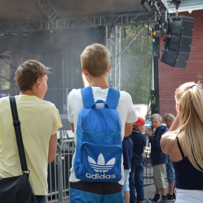 Publiken jublar under Nagu Rock 2016.