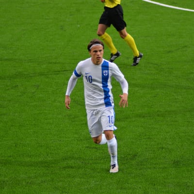 Simon Skrabb i Finlands U21-landslag.