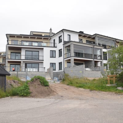 Regatta Resorts bostäder på Fabriksudden i Hangö.