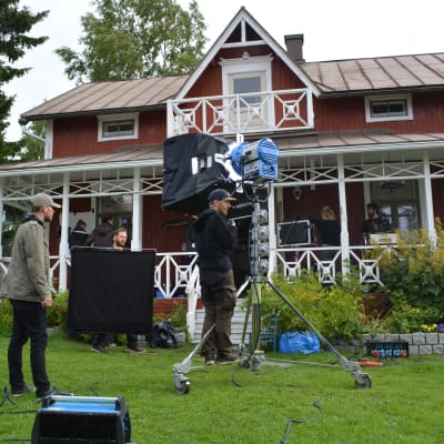 Filminspelning vid villan på Brudskär i Karleby