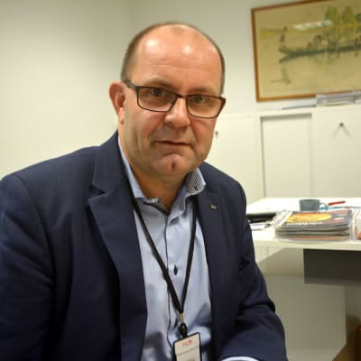 Christer Holmlund är ordförande för Finlands Svenska Lärarförbund. 