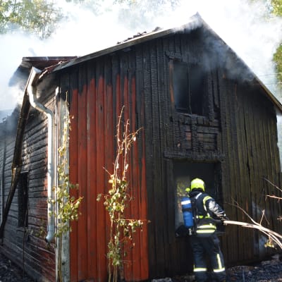 Ödegård brann på Skutnäsvägen i Jakobstad