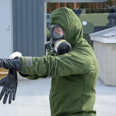 Björneborgs brigad i Säkylä tränar med kemiska vapen. 