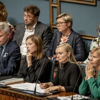 Hallitus eduskunnan istunnossa 12.9.2019
