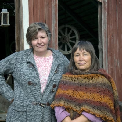 Bild på Anita Storm och Nina Sjöberg. 