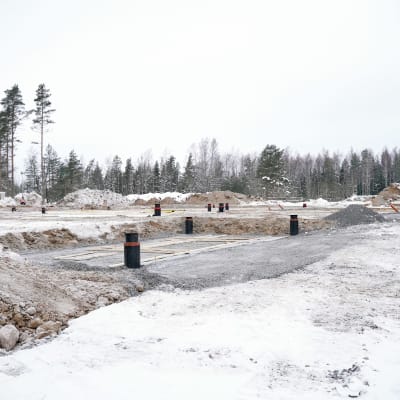 byggplats en snöig dag