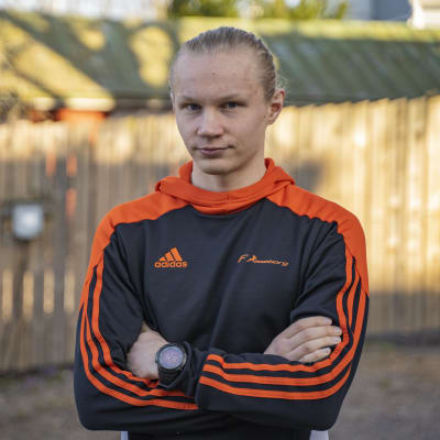 Porträttbild på Tuomas Puputti.