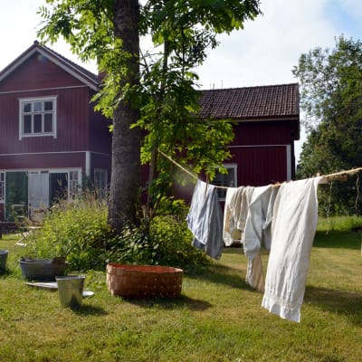 Bild av ett kök inrett enligt hur det såg ut på 1940-talet.