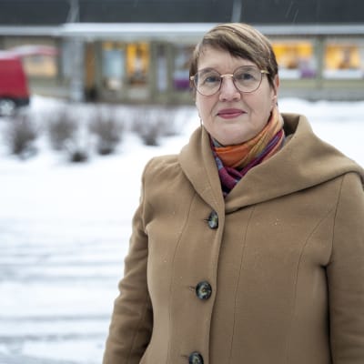 Porträttbild på Marina Holmberg.