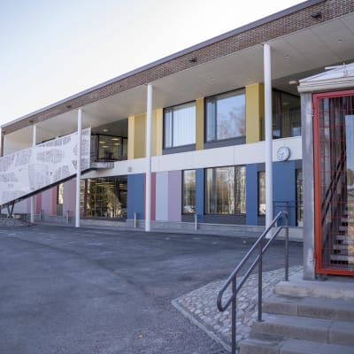 Laurentuishuset i Lojo, Solbrinkens skola.