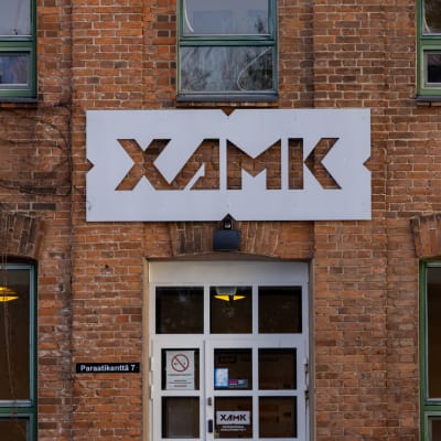 Kaakkois-Suomen ammattikorkeakoulu Xamkin Kouvolan toimipisteen rakennus.