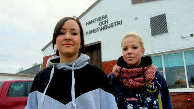 Heidi Haglund och Michelle Myllyniemi.