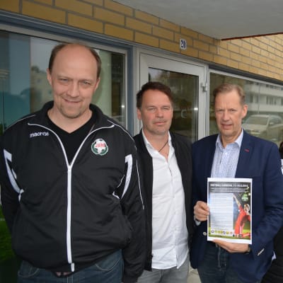 Thomas Käldström, Tony Roos, Peter Ahlstedt, Åsa Karlström och Dan Käldman tror på Football Carneval.