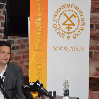 Ekonomiprofessorn Thomas Piketty i Helsingfors