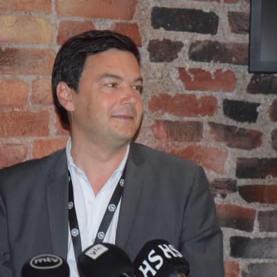 Den franske ekonomiprofessorn Thomas Piketty i Helsingfors