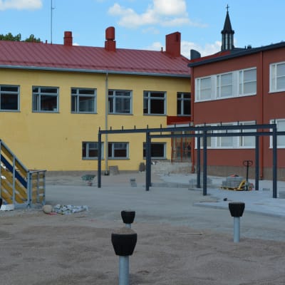 Lovisa finskspråkiga skolcenter