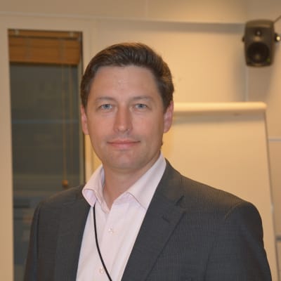 Niklas Andersson är minister Päivi Räsänens specialmedarbetare