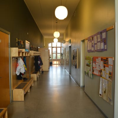 Korridor i Billnäs skola.