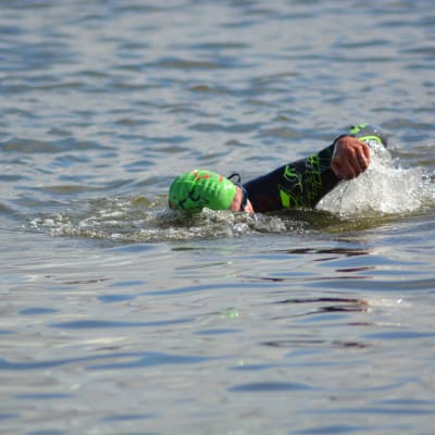 Marcus Långs simmar i Sun City Triathlon