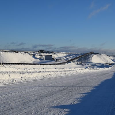 Sora malmhögar i Talvivaara i januari2015
