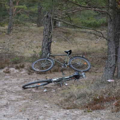 Cyklar på Örö.