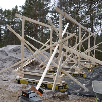 Byggandet av avfallsstationen på Örö.