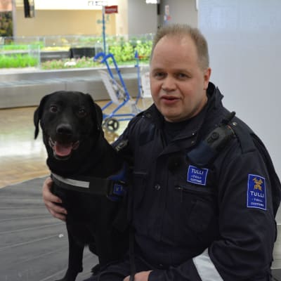 Tullhunden Dani har gjort sitt tusende fynd.