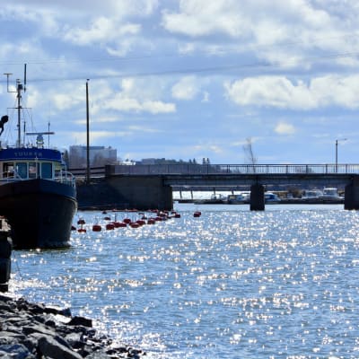 Bron över brändö sund