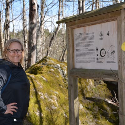 Annika Holmbom i Vaarniemi naturskyddsområde.