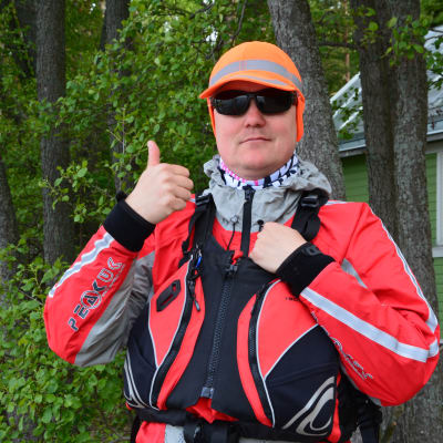helt åt skogen,