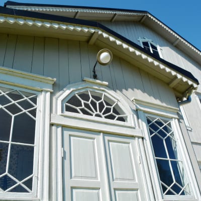 Fönstren på Segersby gård torde vara från ett 1700-talshus.