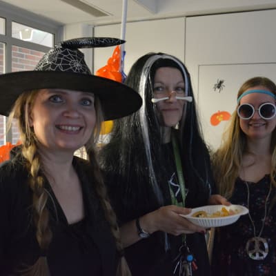 Halloweenfest på Braheskolans eftis i Åbo.