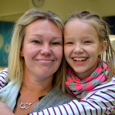 Katja Nordback och Adelina Veikkola.