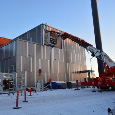 Energilaboratoriet på Brändö får sina transformatorer.