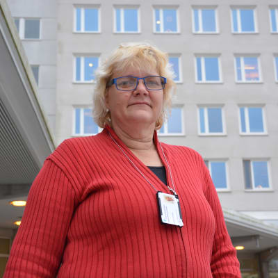 Carina Smeds, sekreterare på hjärtövervakningen på Vasa centralsjukhus.