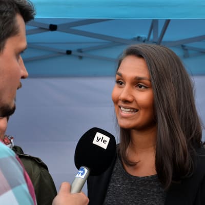 Susani Mahadura intervjuas av Radio X3M.