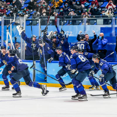 Suomen jääkiekkomaajoukkue voitti olympiakultaa ensi kertaa.