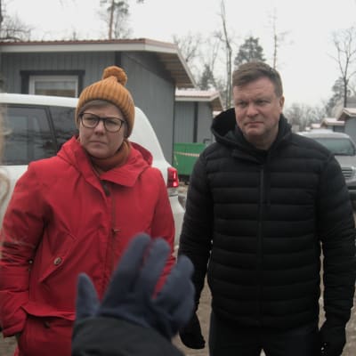 Krista Mikkonen ja Ville Skinnari Irpinissä