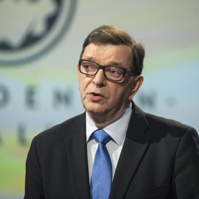 Paavo Väyrynen TV1:n studiossa presidenttitentti-ohjelmassa 08.01.2018. Presidentinvaalit 2018, presidenttipäivät televisiossa