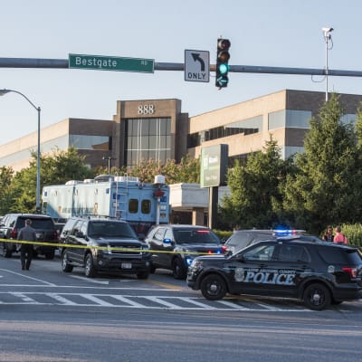 Polispådrag utanför Capital Gazette i Maryland. 
