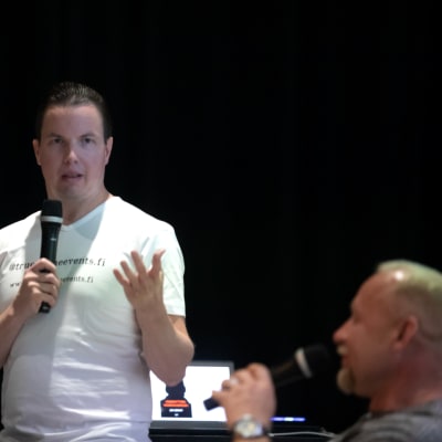 Janne Raninen i centrumbiblioteket Ode 15.8.2019.