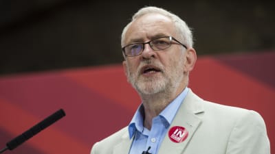 Corbyn håller tal dagen innan den brittiska EU-omröstningen den 23 juni 2016.