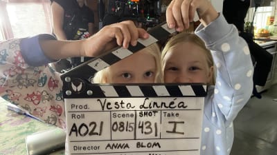Två av skådespelarna i serien Vesta-Linnea.