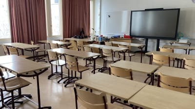 Ett tomt klassrum.