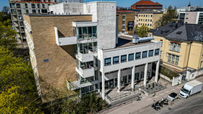 S:t Olofsskolan i Åbo fotad ovanifrån. 